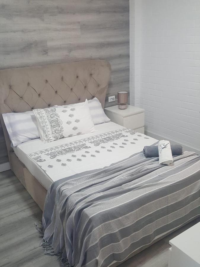 Beachfront Apartment - La Mata Торевиеха Екстериор снимка