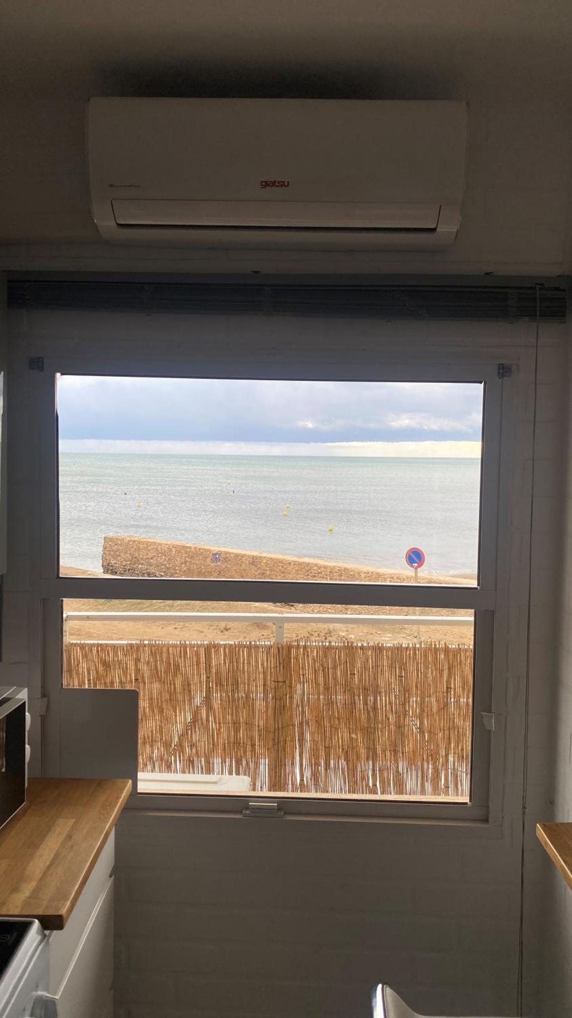Beachfront Apartment - La Mata Торевиеха Екстериор снимка