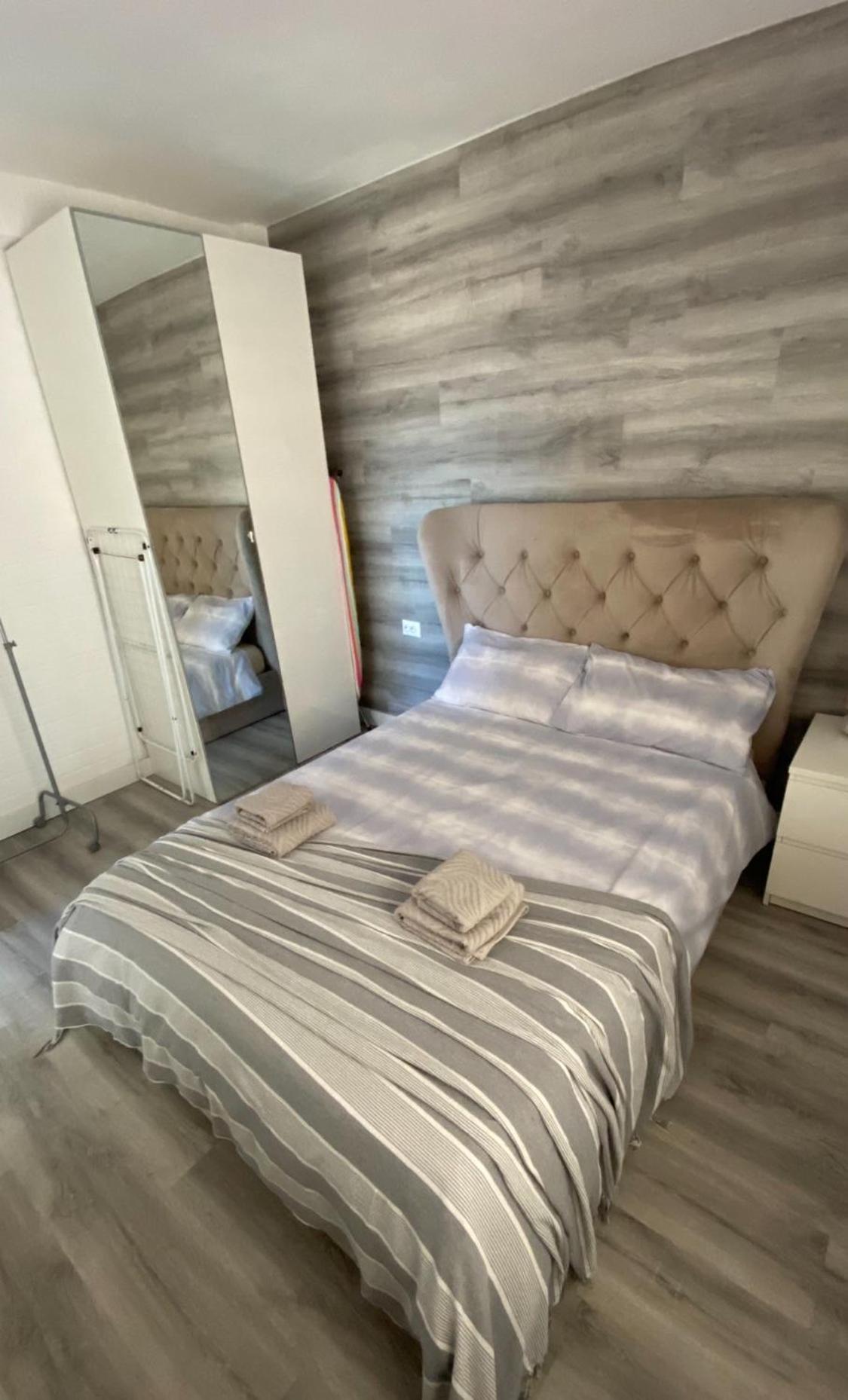 Beachfront Apartment - La Mata Торевиеха Екстериор снимка