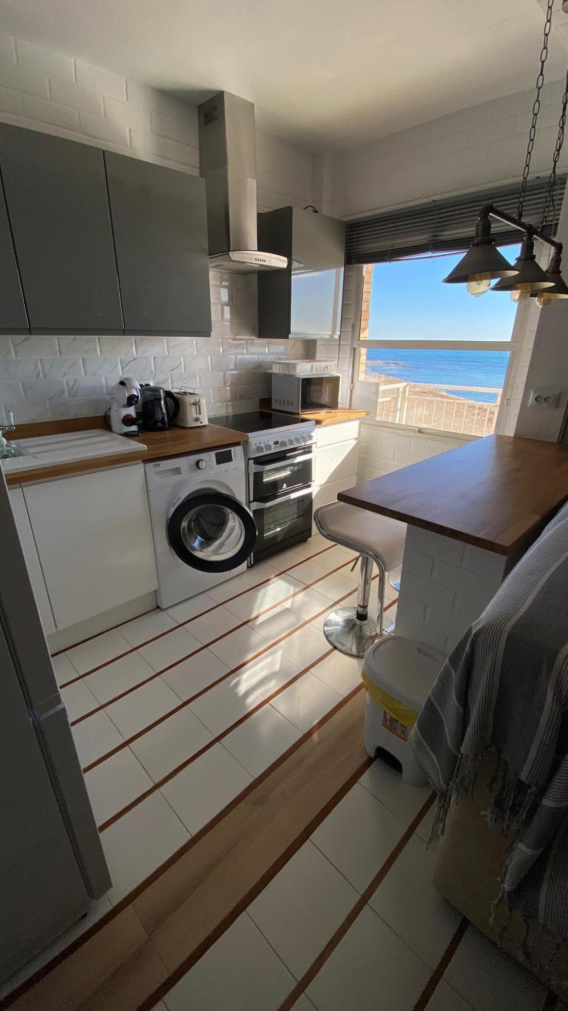 Beachfront Apartment - La Mata Торевиеха Екстериор снимка
